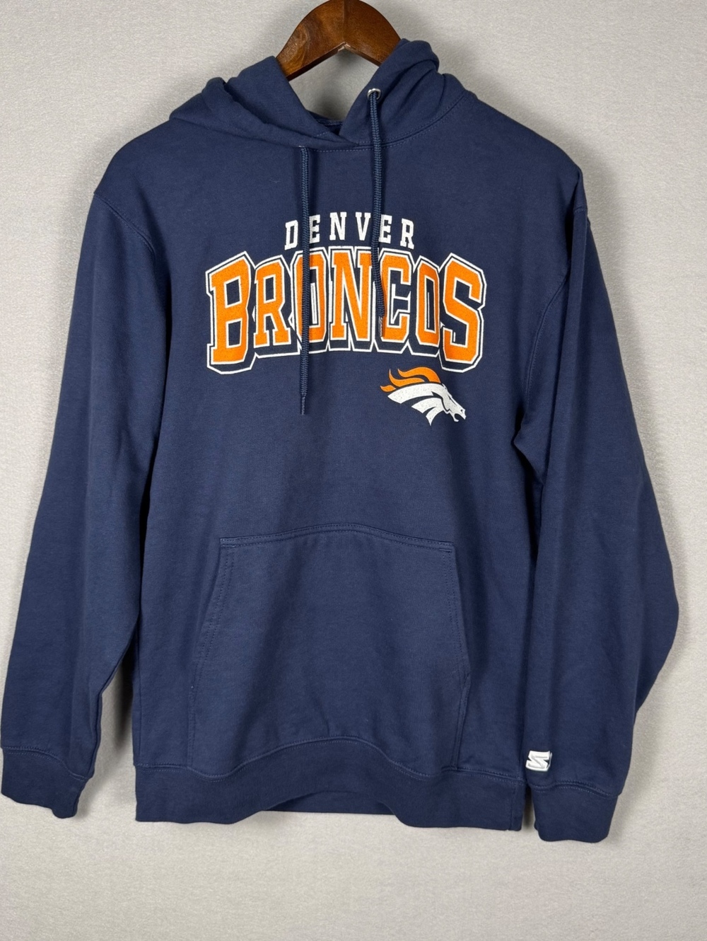 Starter Denver Broncos NFL Men's Medium Pullover Hoodie Navy